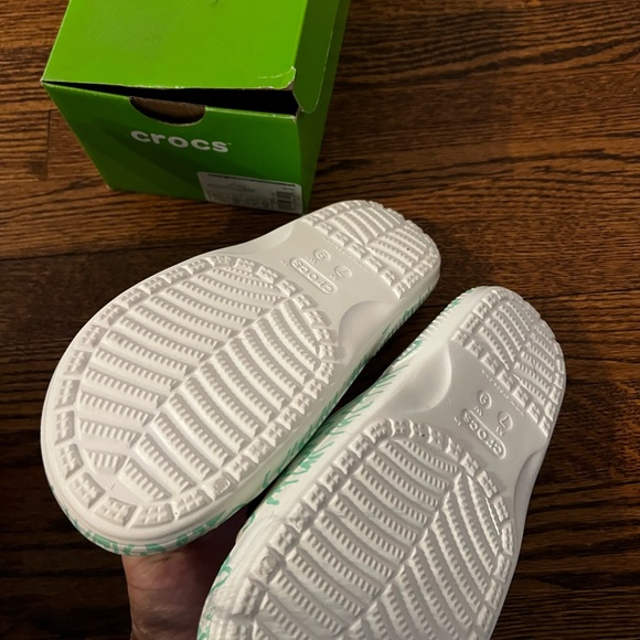 Croc sides - Picture 2 of 3